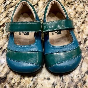 See Kai Run Mary Janes size 4